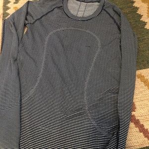 Lululemon Swiftly Tee size Small